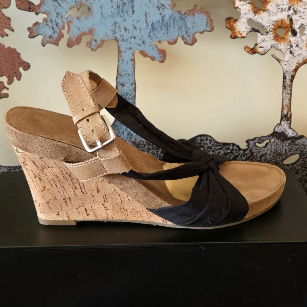 🖤 AEROSOLES Black Fabric Twisted Bow Wedge Sandals – Size 10